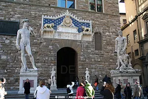 FLORENCIA - Entrada al Palazzo Vecchio